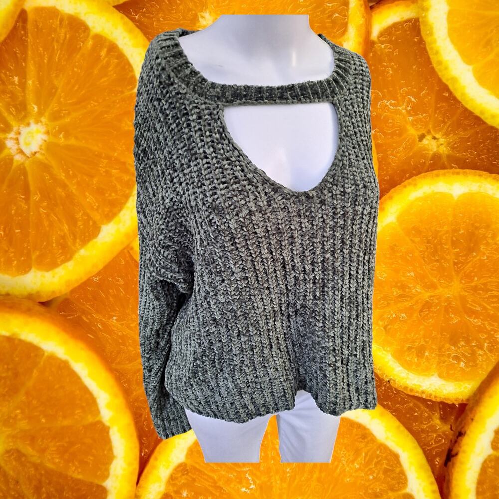 Charlotte Russe‎ Women's Grey Relax Fit Choker Neck Pullover Knit Sweater Size M